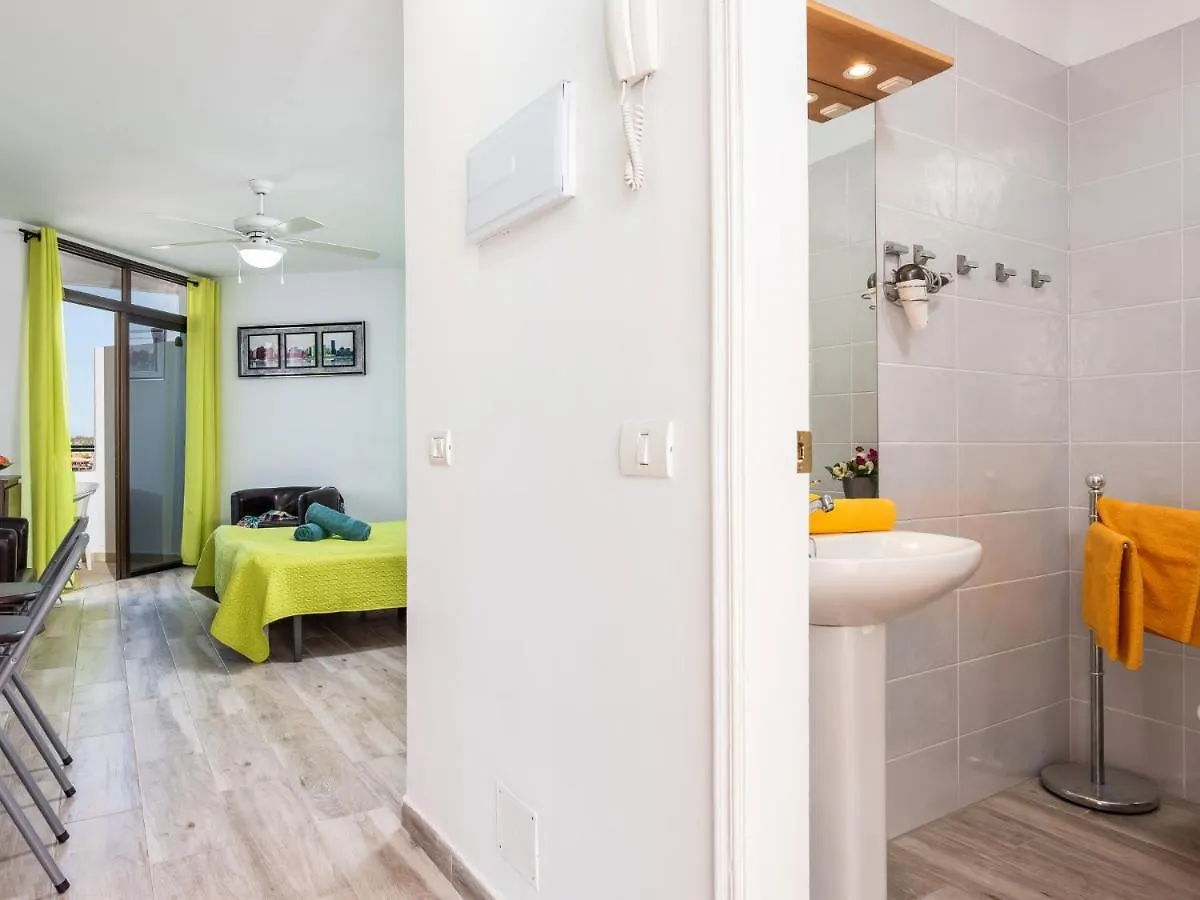 427 Beautiful Summerland Studio Wi-Fi Sat-Tv Guincho  Apartament Guincho (Tenerife)